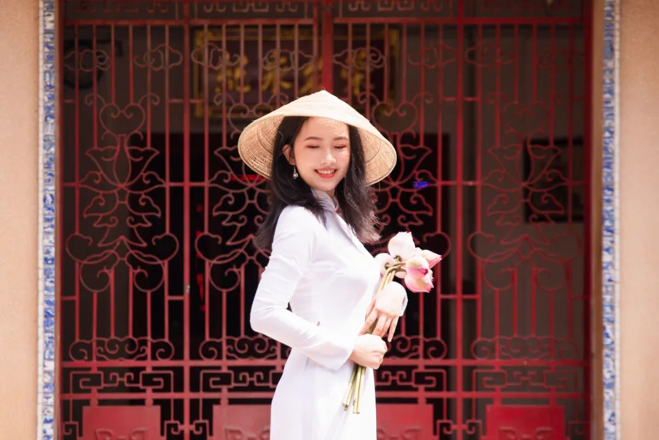 Ảnh chân dung Nguyễn Thuận